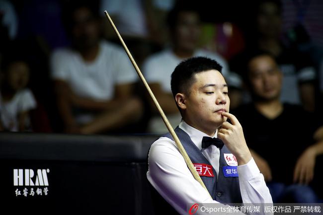 丁俊晖场外保持低调