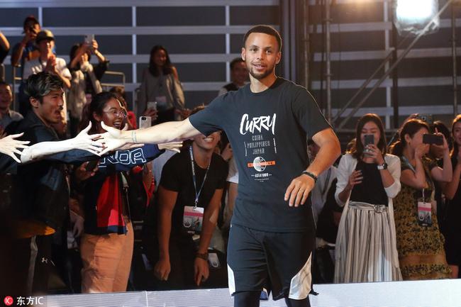 库里这次扣进了！