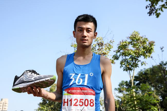 2018济南国际马拉松落幕关思杨获得半马冠军