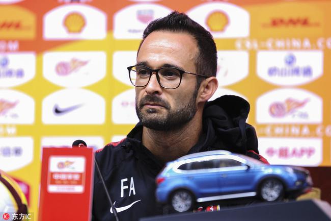 菲利普出席发布会