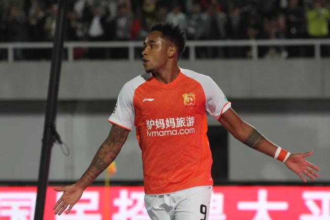 拉斐尔领衔最佳球员