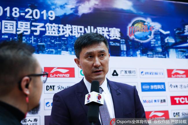 杜锋称赞四川年轻队伍