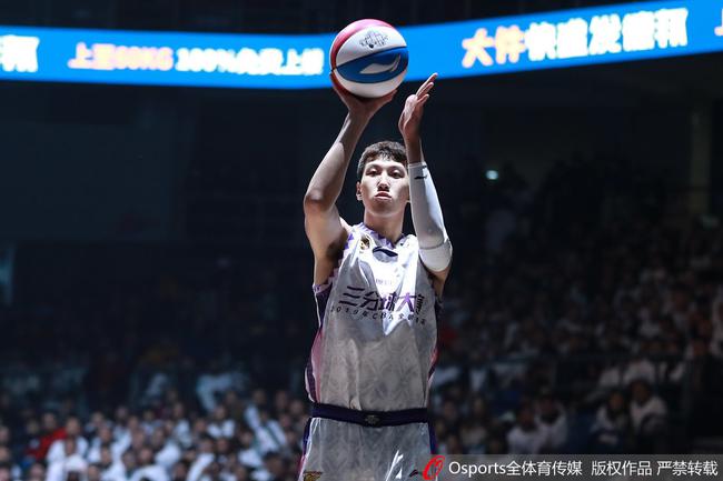 杜润旺在三分大赛获得亚军