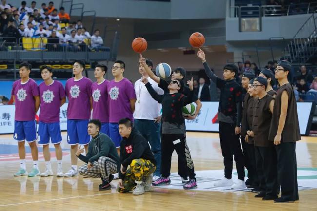 CBA历史上首次中场表演舞台剧