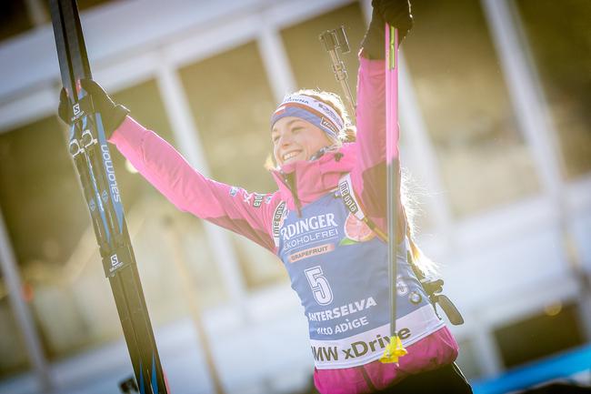 冬季两项世界杯达维多娃生涯首冠射击全部命中