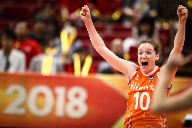 荷兰女排球星4号位朱婷世界最佳和男友相恋十年