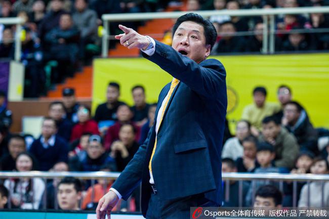 广厦主场击败上海