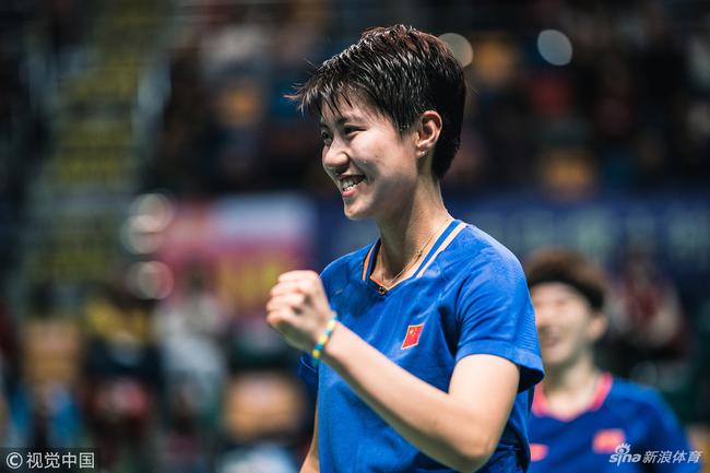 杜玥:决赛兼项是队伍的信任 使命感让我更释放_羽毛球_新浪竞技风暴