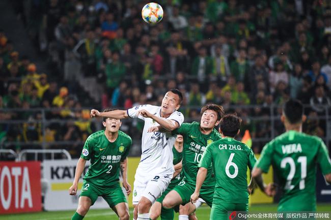 高中锋金信煜给国安的防守带来很大的麻烦