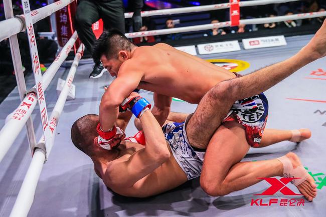 张立鹏在比赛中