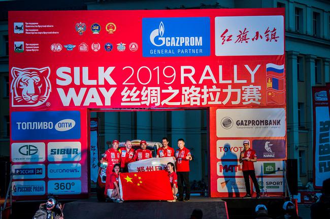 郑州日产纳瓦拉车队霸气亮相2019丝绸之路拉力赛