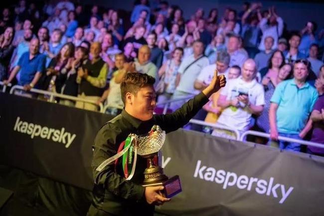 中国台协贺颜丙涛夺冠北京时间希望其他人以他为榜样夺得