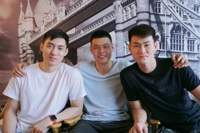 史上唯一扣篮王 3分王得主!却被批靠身体打球_cba_新浪竞技风暴_新浪