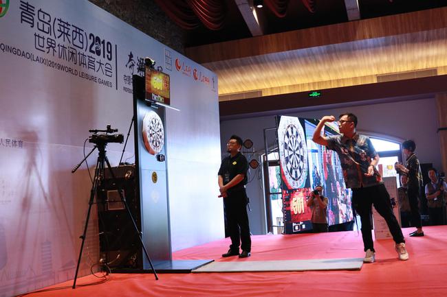 中国香港选手伍其富在决赛中