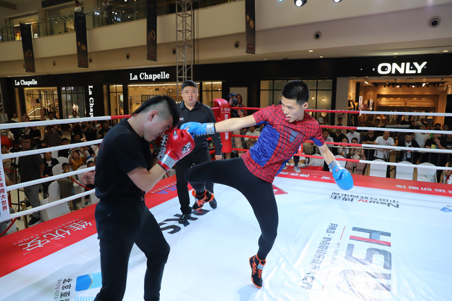 我就是拳王沈阳赛区 "蜘蛛侠""黑豹"现身拳台_武术散打_新浪竞技风暴