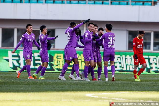 亚泰惨遭黑龙江四球血洗 冲超梦被无情撕得粉碎