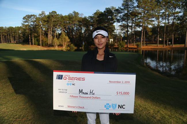 何沐妮在LPGA资格考试赢得冠军
