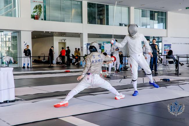 仲满杯成人击剑公开赛落幕面罩之下有特殊情缘