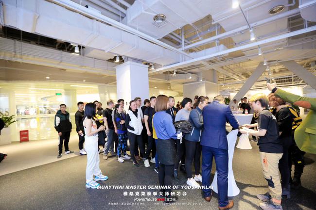 雅桑克莱2019中国首秀 与宝力豪四大金刚同台操练