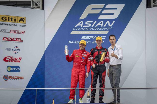 国际汽联亚洲F3首回合：新秀乔伊-艾德斯旗开得