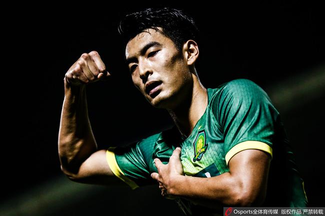 王子铭霸气庆祝