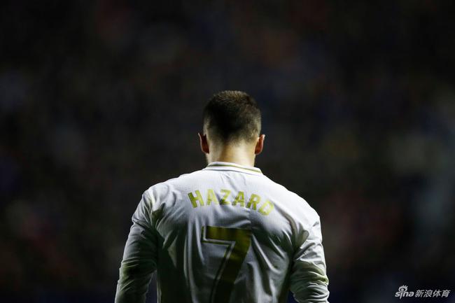 [¨马德里]皇马官宣阿扎尔手术成功〈后将〉 本赛季预计将报销