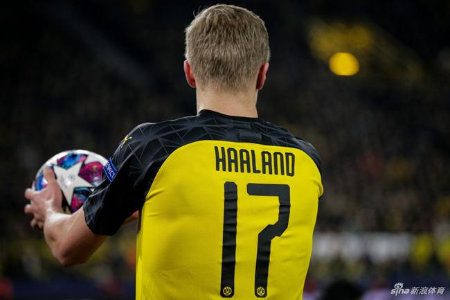 逗妹吐槽:意甲停摆了…要是英足总抄个作业…