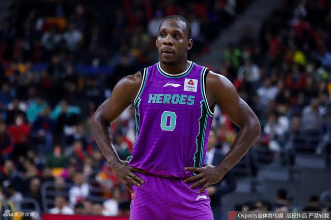 鲁媒:CBA外援依旧难定 双外未归山东仅剩全华班