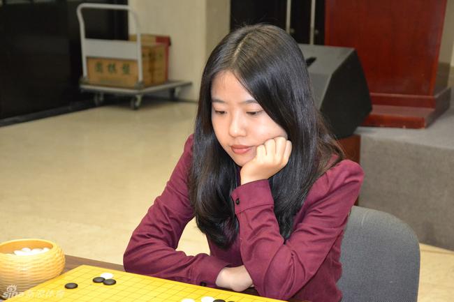 美女棋手范蔚菁(棋魂围棋专业顾问)