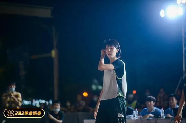 不过,受限于女篮比赛的关注度,尽管周彤的赛场表现相当出色,可她过去