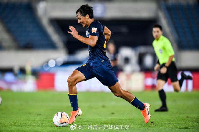 韦世豪国足集训中出现伤情 常飞亚被招入代替