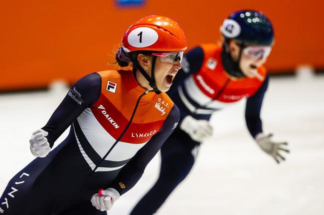 世锦赛荷兰名将舒尔婷首日两冠哈梅林1500米夺金