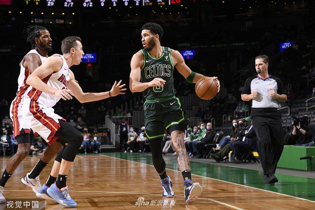 热火三分失准遭遇浓眉封盖潮惨败湖人主场