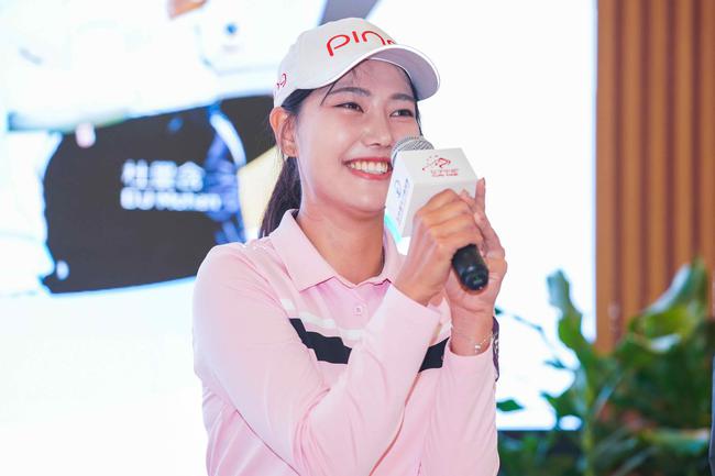 王馨迎分享杜克如何兼顾高尔夫与学业：分秒必争_中国报道_新浪竞技风暴_新浪网