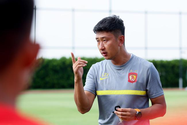 广州队青年军防守调整奏效刘智宇已尽全力重组磨合