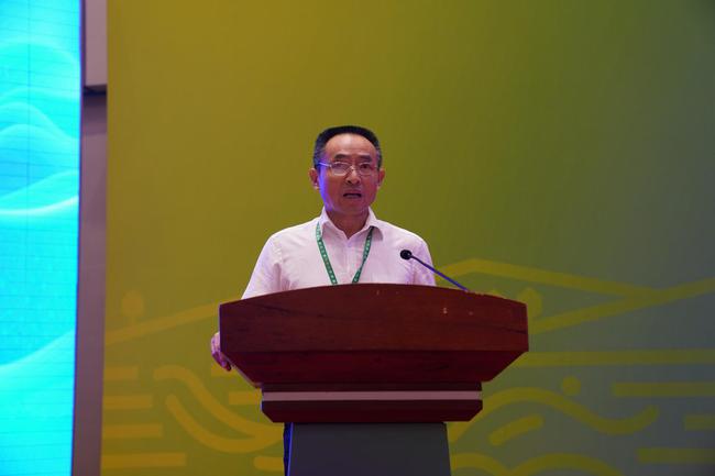 浙江省体育局副局长胡国平主持开赛仪式