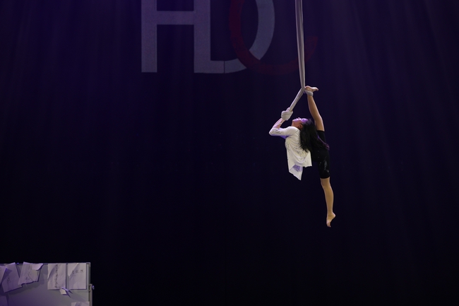 中国吊床舞锦标赛 朱巧妍获得艺术赛区冠军