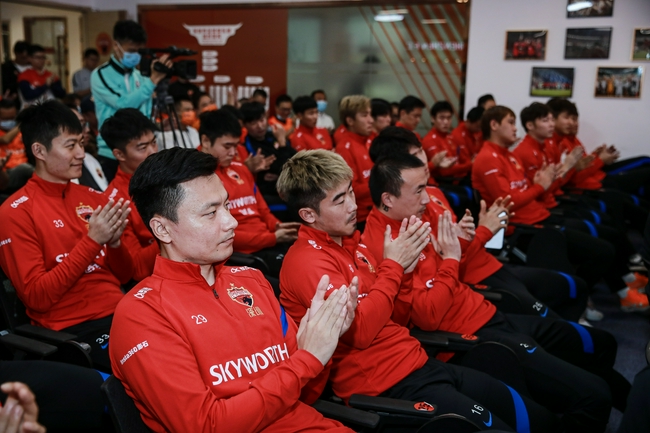深足举行出征中超壮行会 全力以赴冲击亚冠资格 深足举行出征中超壮行会 全力以赴冲击亚冠资格