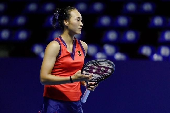 郑钦文取得职业生涯首场WTA硬地正赛首胜
