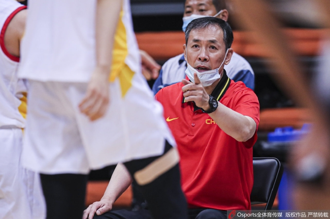 中国女篮最新集训名单公布 许利民卸任主教练 ? 中国女篮最新集训名单公布 许利民卸任主教练 ?