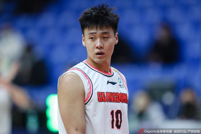 赵睿确定缺席下轮辽粤大战 已连续缺阵7场比赛 赵睿确定缺席下轮辽粤大战 已连续缺阵7场比赛
