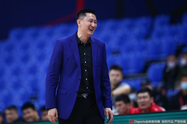 高水平发言!杜锋赛后感谢各方人员和长春球迷 高水平发言!杜锋赛后感谢各方人员和长春球迷