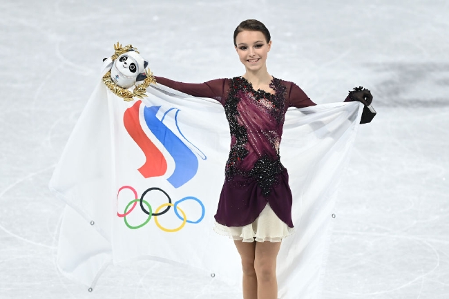 谢尔巴科娃赢得2022年北京冬奥会花滑女单金牌