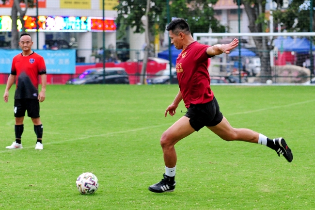 刘云飞一球三助攻长江商学院深圳足球队取得三连胜