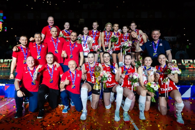 加里宁格勒火车头女排荣膺2021-2022赛季俄超冠军