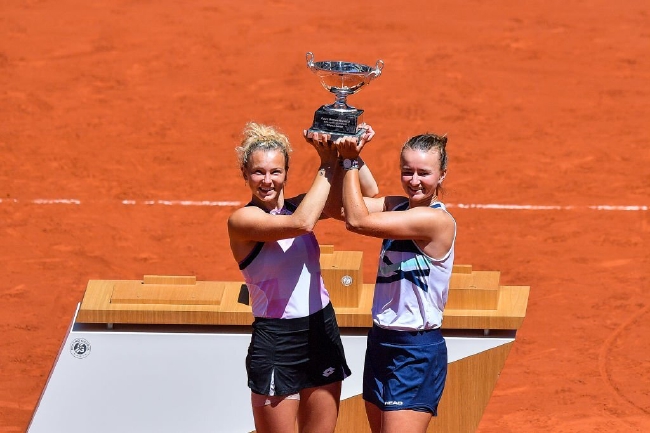 捷克的西尼亚科娃/克雷吉茨科娃将作为卫冕冠军身份出战今年的法网公开赛