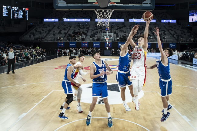 世预赛中国男篮两胜中国台北