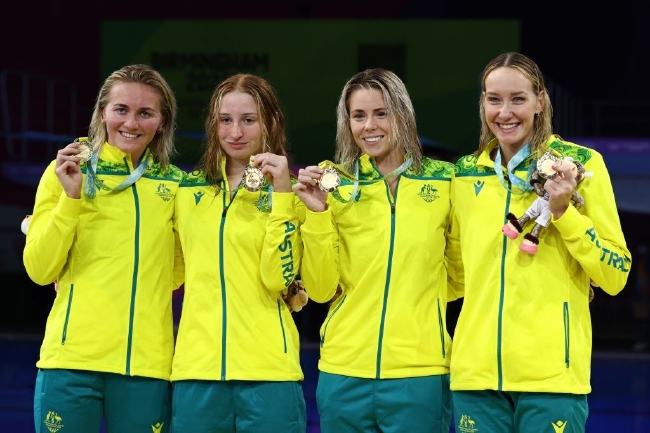 在蒂特穆斯的率领下，澳大利亚队成为女4×200自接力项目首支打开7分40秒的队伍
