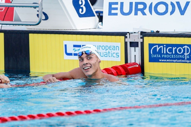 17岁的波波维奇在男子200米自由泳项目上破世界青年纪录夺冠