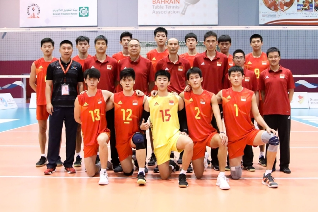 中国青年男排征战2022年U20男排亚锦赛全家福
